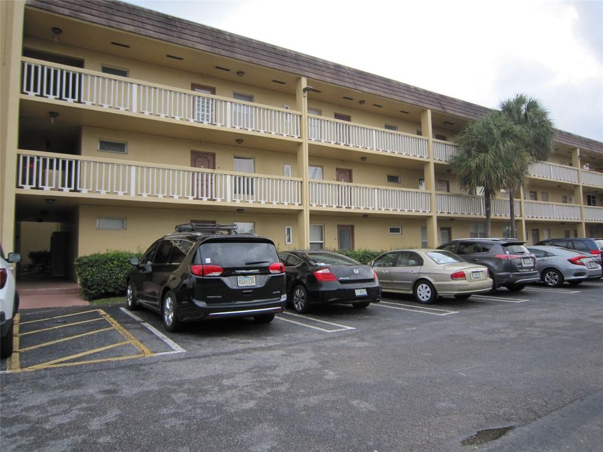 Corner unit ready for new owner.  3 story building, adult 55+ community, 1 bedroom 1 bath unit on first floor, walk right in to unit.  Recreation facilities, 4 pools, clubhouse, and fitness center. Rental after 3 years of ownership. Close to shopping and points of interest.  Condo approval required with age, credit and income requirement. 3-4 week application process.
