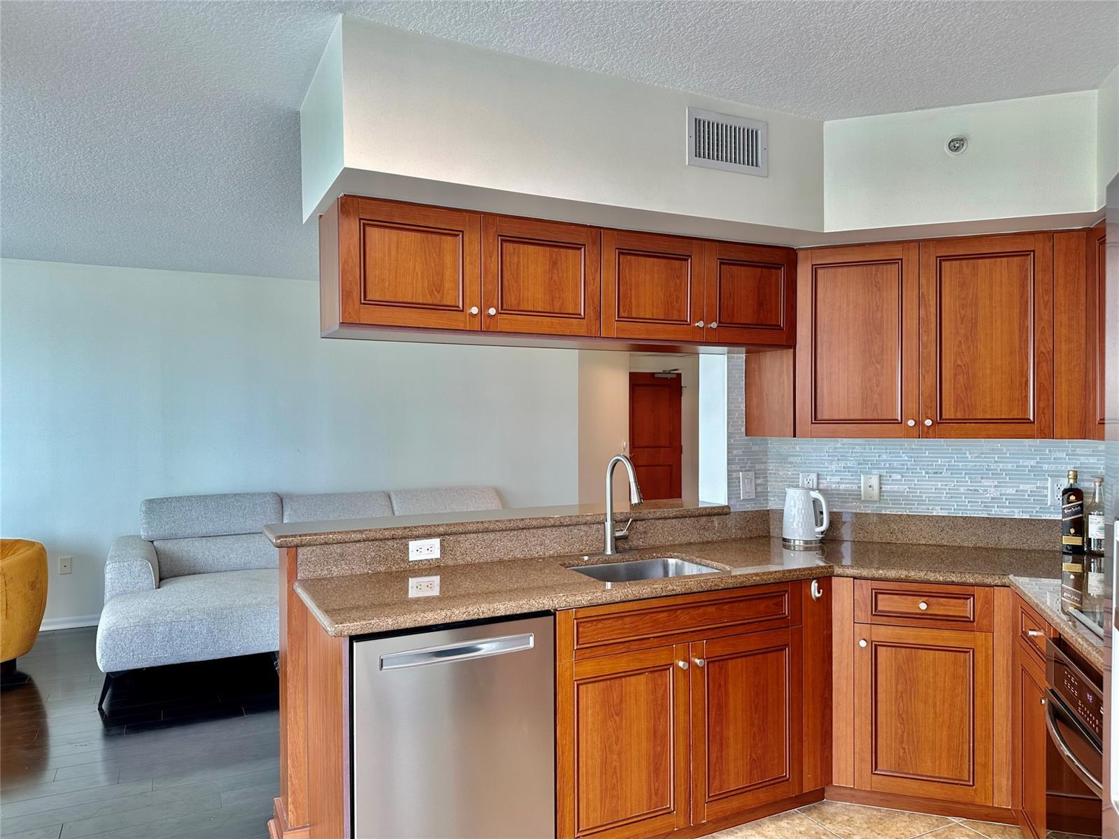 WATERGARDEN - Residential Lease