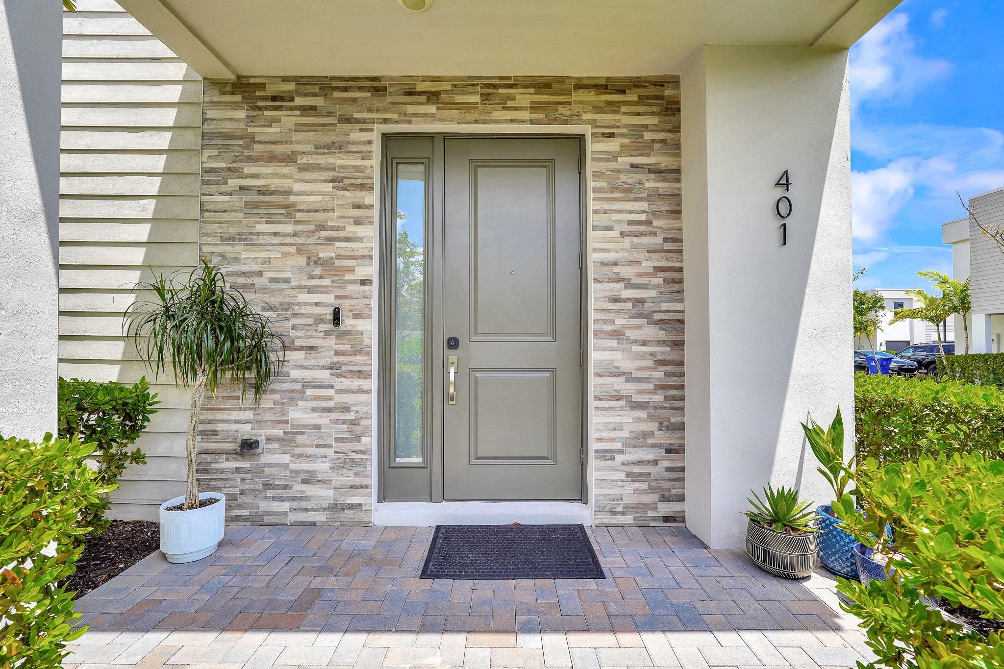 401 NW 17th St 401
