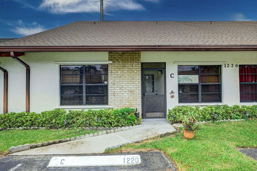 Beautifully maintained 2-bedroom, 2-bath villa located in the heart of Greenacres. This charming home features an upgraded kitchen with new countertops and appliances, along with a convenient in-unit washer and dryer. The A/C unit was replaced in 2018, and the bathrooms have been recently updated for a modern touch. Enjoy a spacious backyard, perfect for gatherings and outdoor relaxation. The community offers fantastic amenities, including a pool, tennis courts, and a welcoming clubhouse. Don't miss this opportunity to own a move-in ready home in a great location, near shopping stores and restaurants!