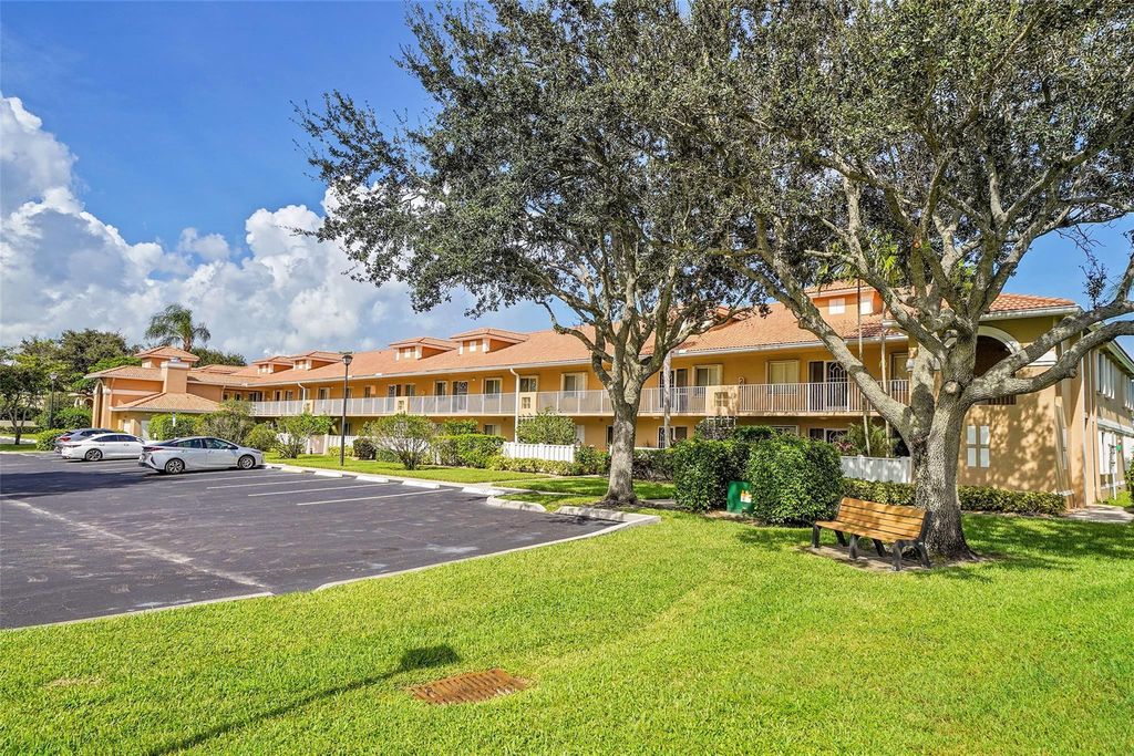 Photo of 5876 Regal Glen Drive #201, Boynton Beach, FL 33437 (MLS # F10462313)