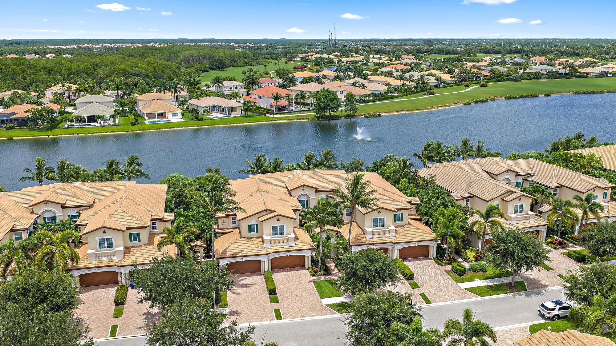 115 Tresana Boulevard 35, Jupiter, FL, 33478/$1,135,000 2 115 Tresana Boulevard 35