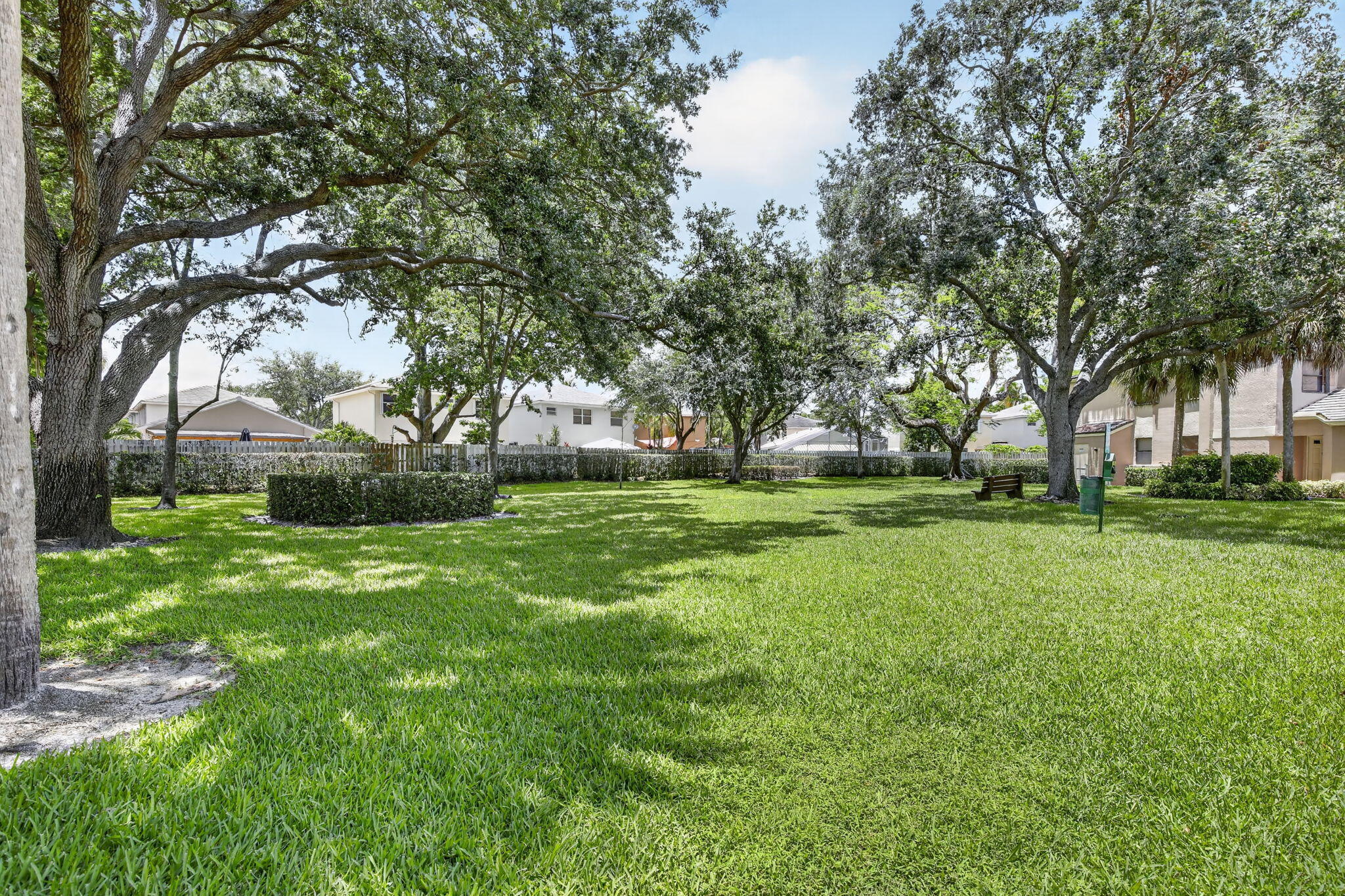 CHATHAM TOWNE AT JACARANDA CONDO - Residential