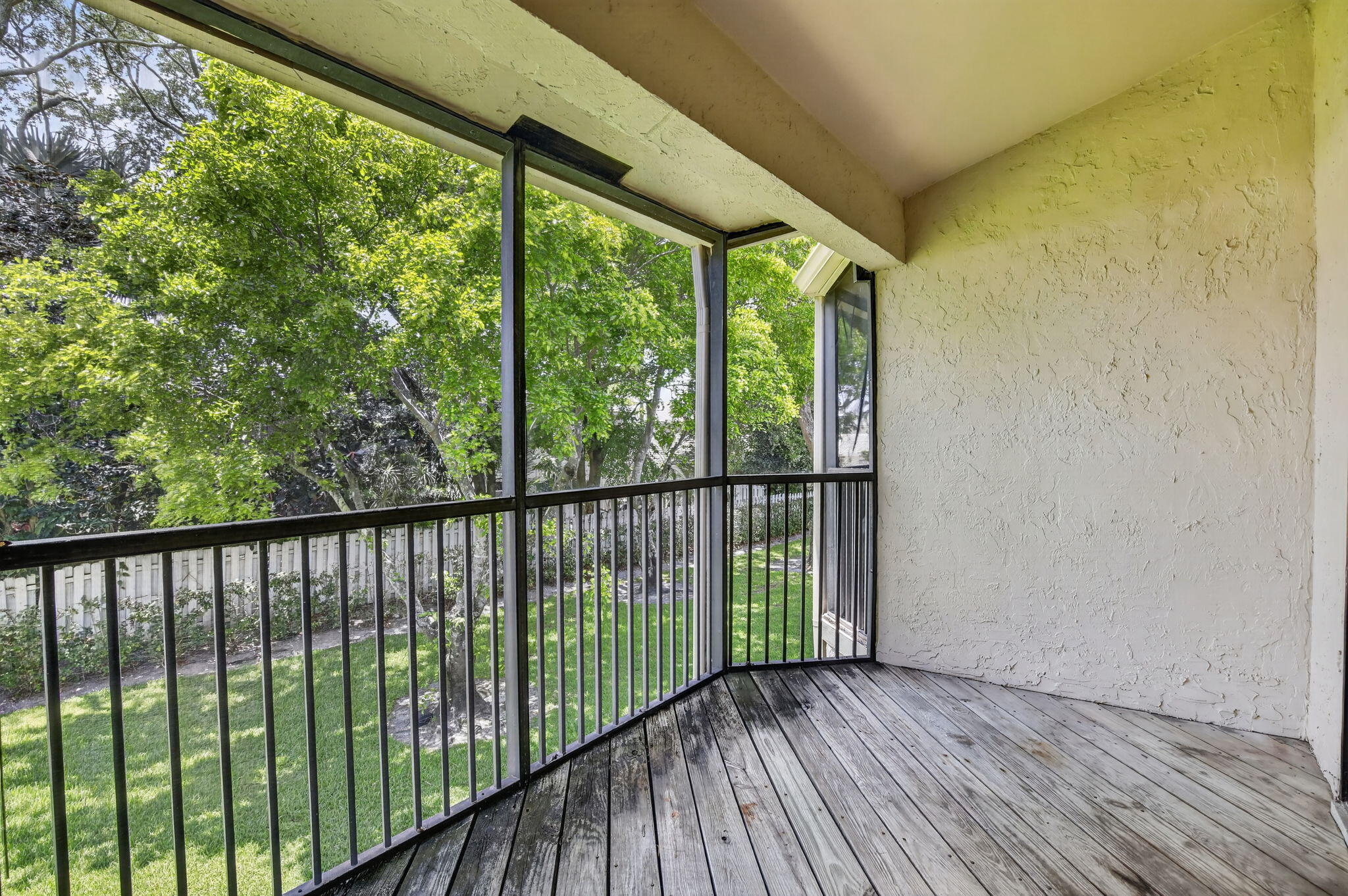 CHATHAM TOWNE AT JACARANDA CONDO - Residential