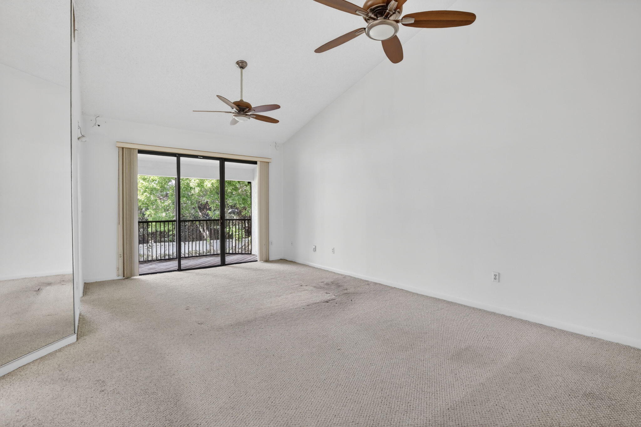 CHATHAM TOWNE AT JACARANDA CONDO - Residential
