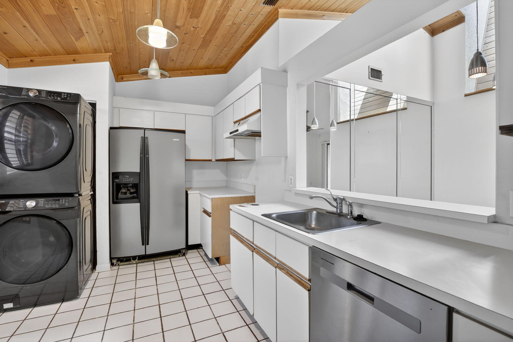 CHATHAM TOWNE AT JACARANDA CONDO - Residential
