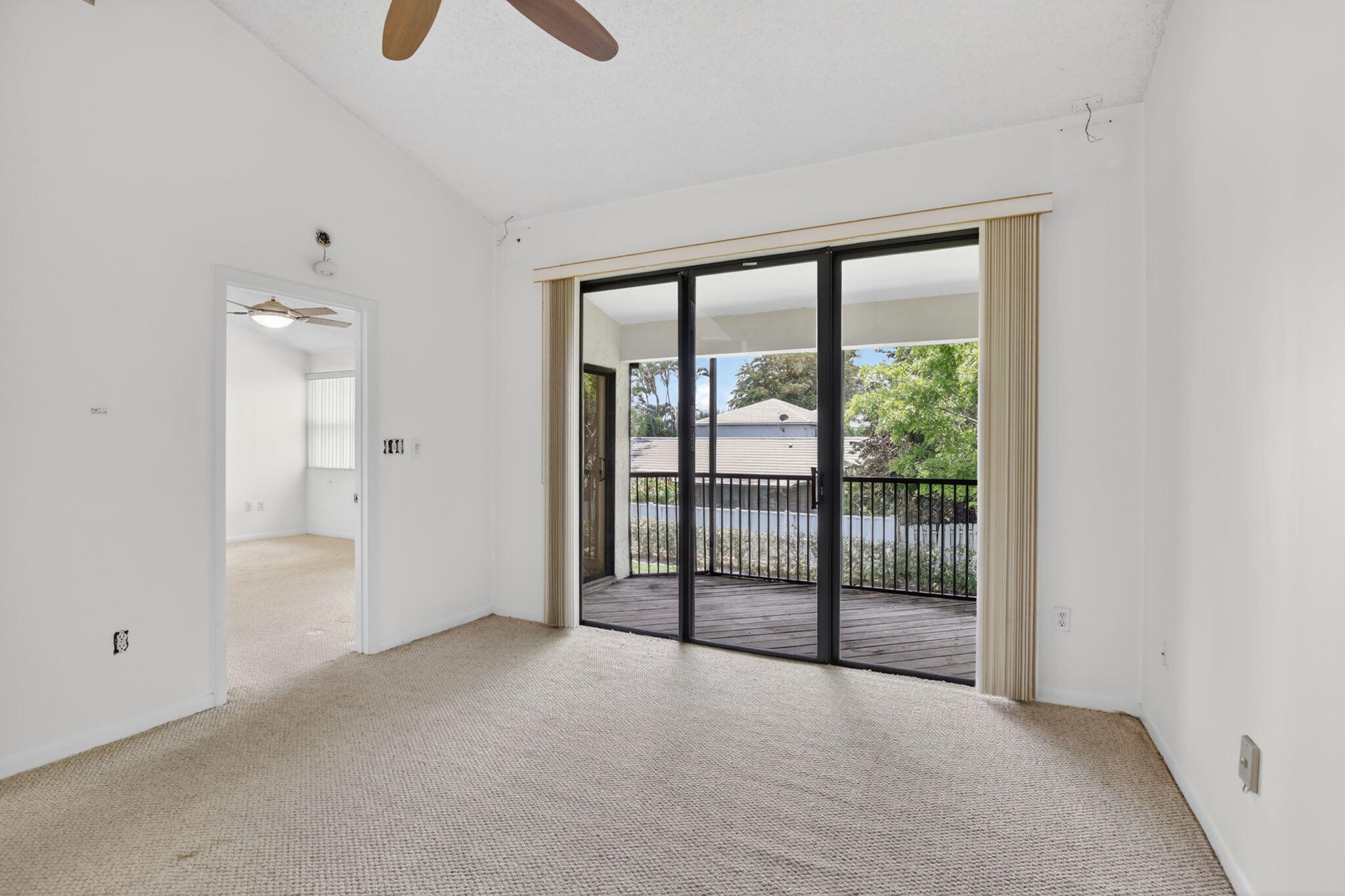 CHATHAM TOWNE AT JACARANDA CONDO - Residential