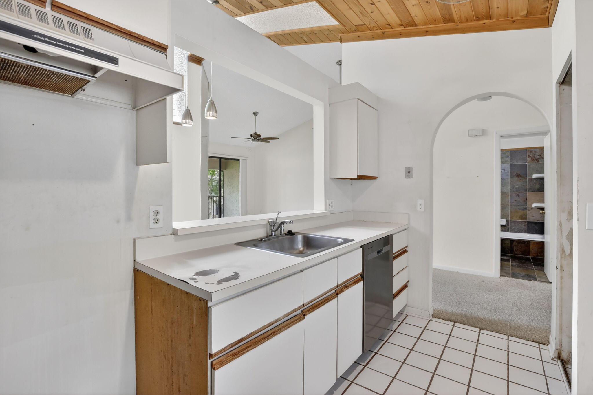 CHATHAM TOWNE AT JACARANDA CONDO - Residential