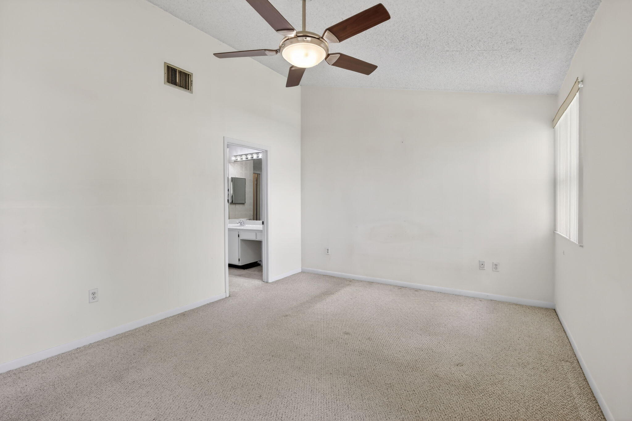 CHATHAM TOWNE AT JACARANDA CONDO - Residential