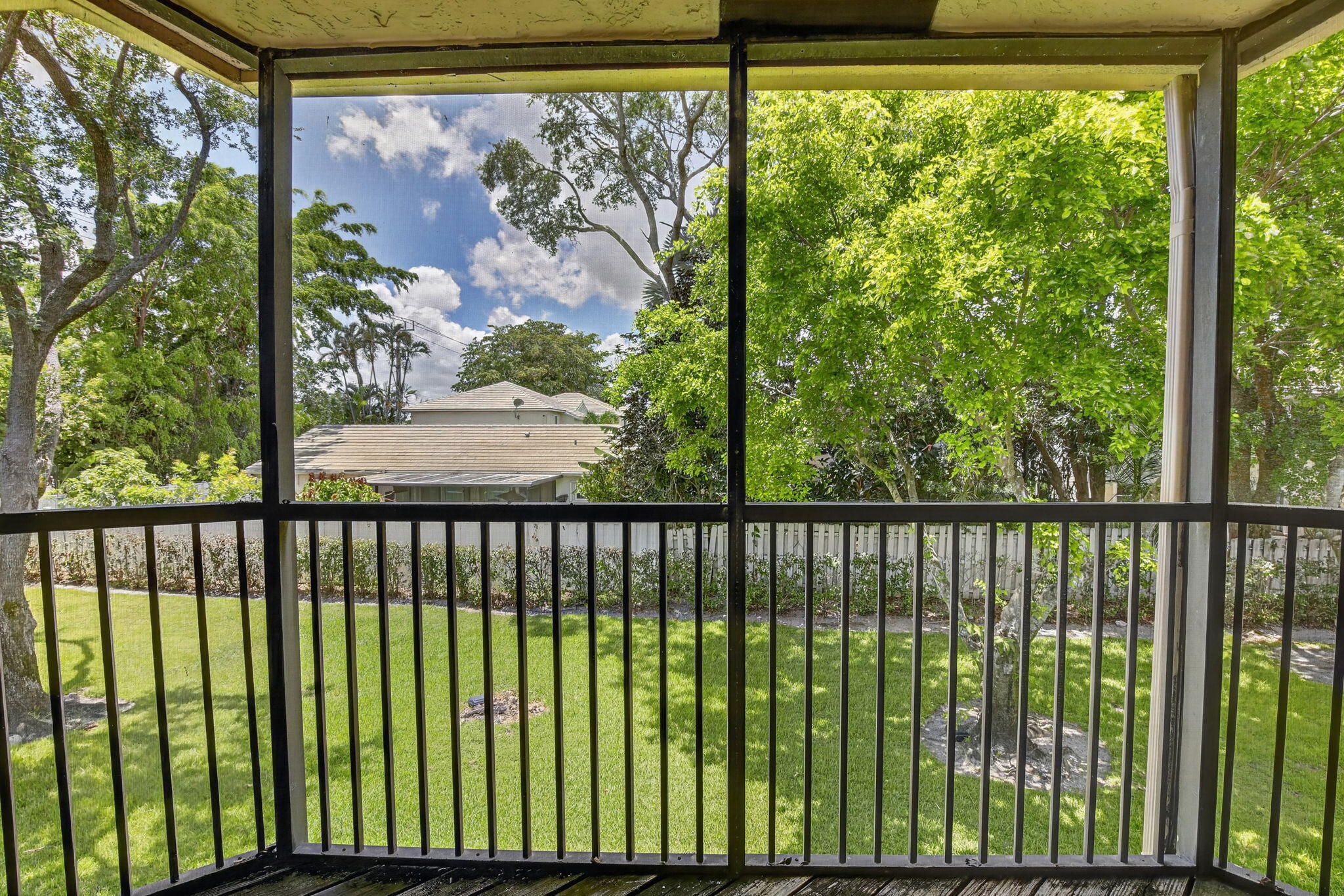 CHATHAM TOWNE AT JACARANDA CONDO - Residential
