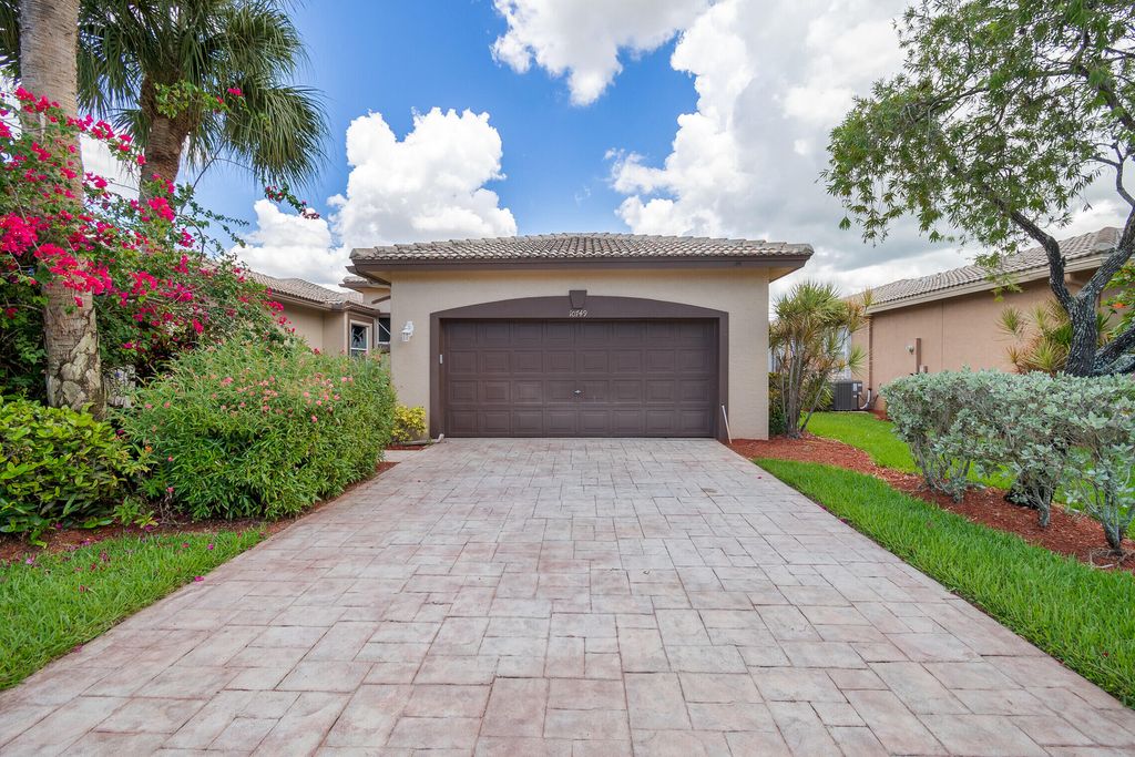 Photo of 10749 Royal Caribbean Circle, Boynton Beach, FL 33437 (MLS # R10804471)