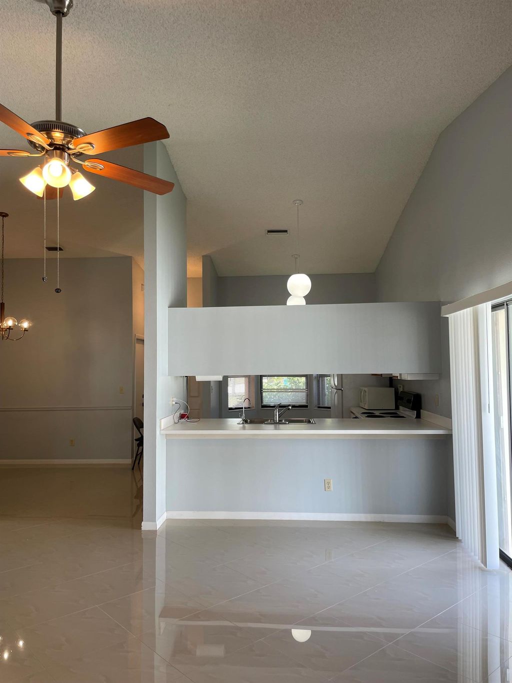 Photo of 8 Gadsby Way, Boynton Beach, FL 33426 (MLS # R10915299)