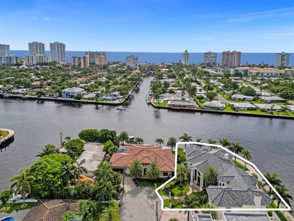 Photo of 2584 SE 12th Street, Pompano Beach, FL 33062 (MLS # F10509355)