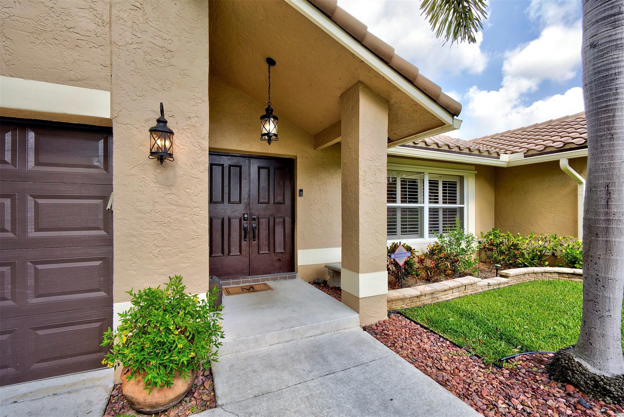 View photos, virtual tours, details... 5133 NW 47th Ave