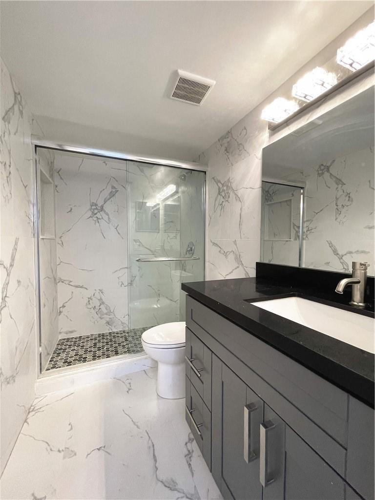 ARROWHEAD GOLF AND TENNI - Residential