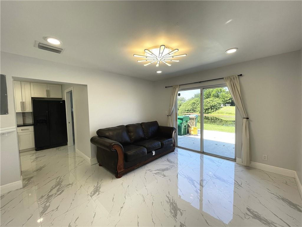 ARROWHEAD GOLF AND TENNI - Residential
