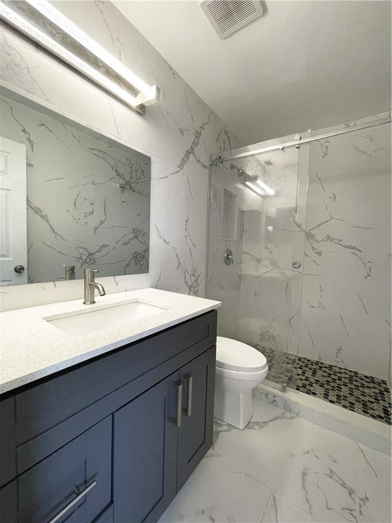 ARROWHEAD GOLF AND TENNI - Residential