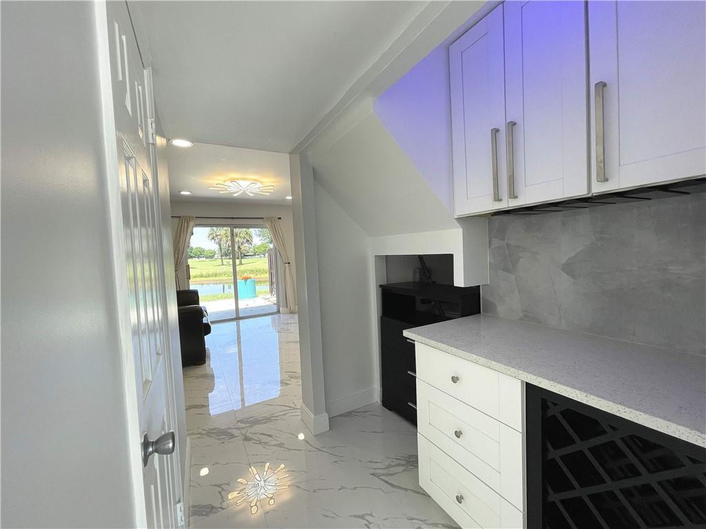 ARROWHEAD GOLF AND TENNI - Residential