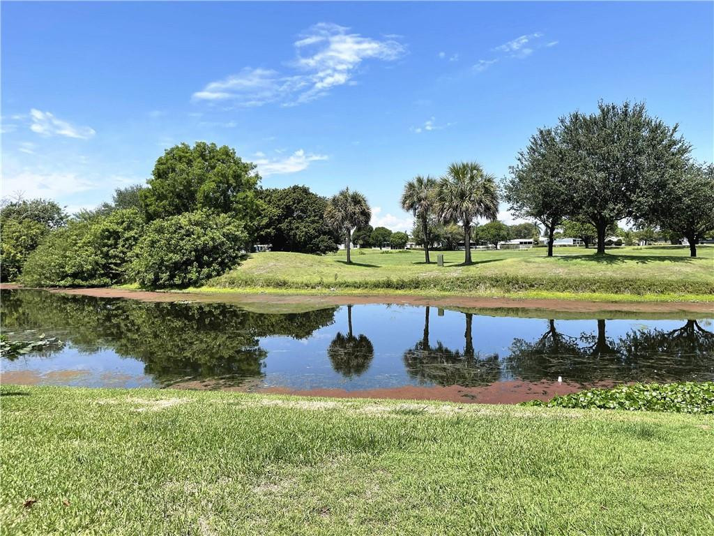 ARROWHEAD GOLF AND TENNI - Residential