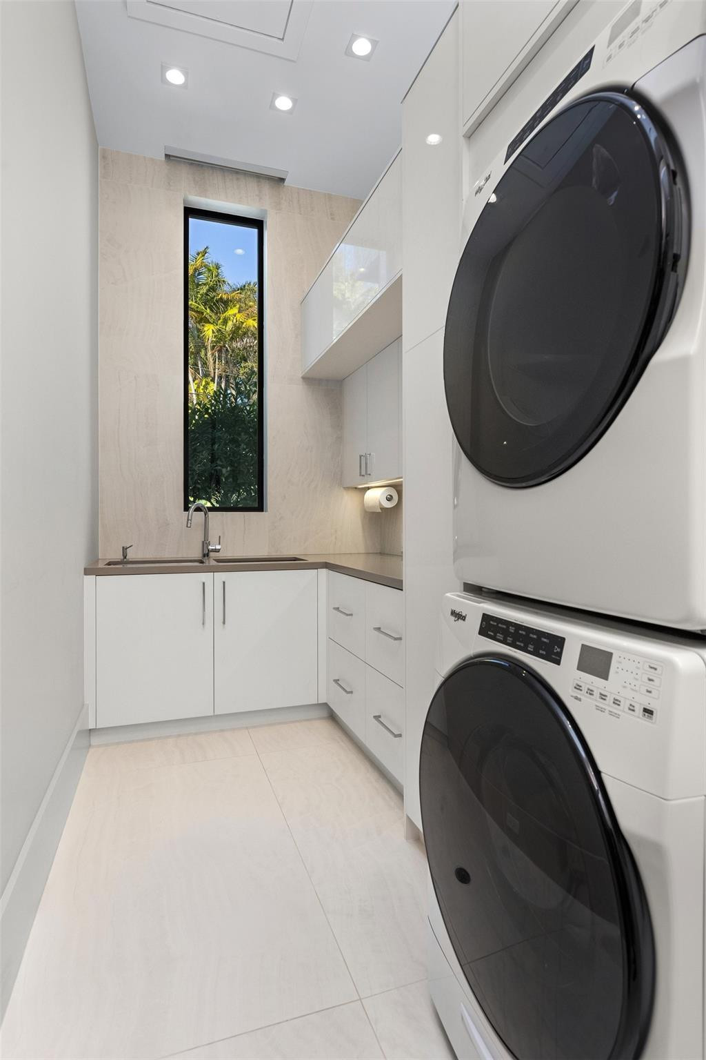 RIVIERA - Residential