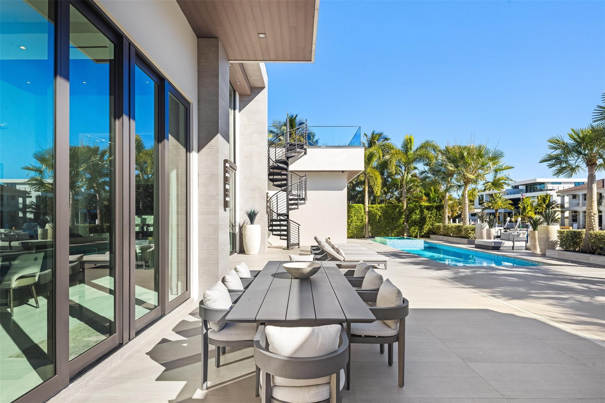 RIVIERA - Residential