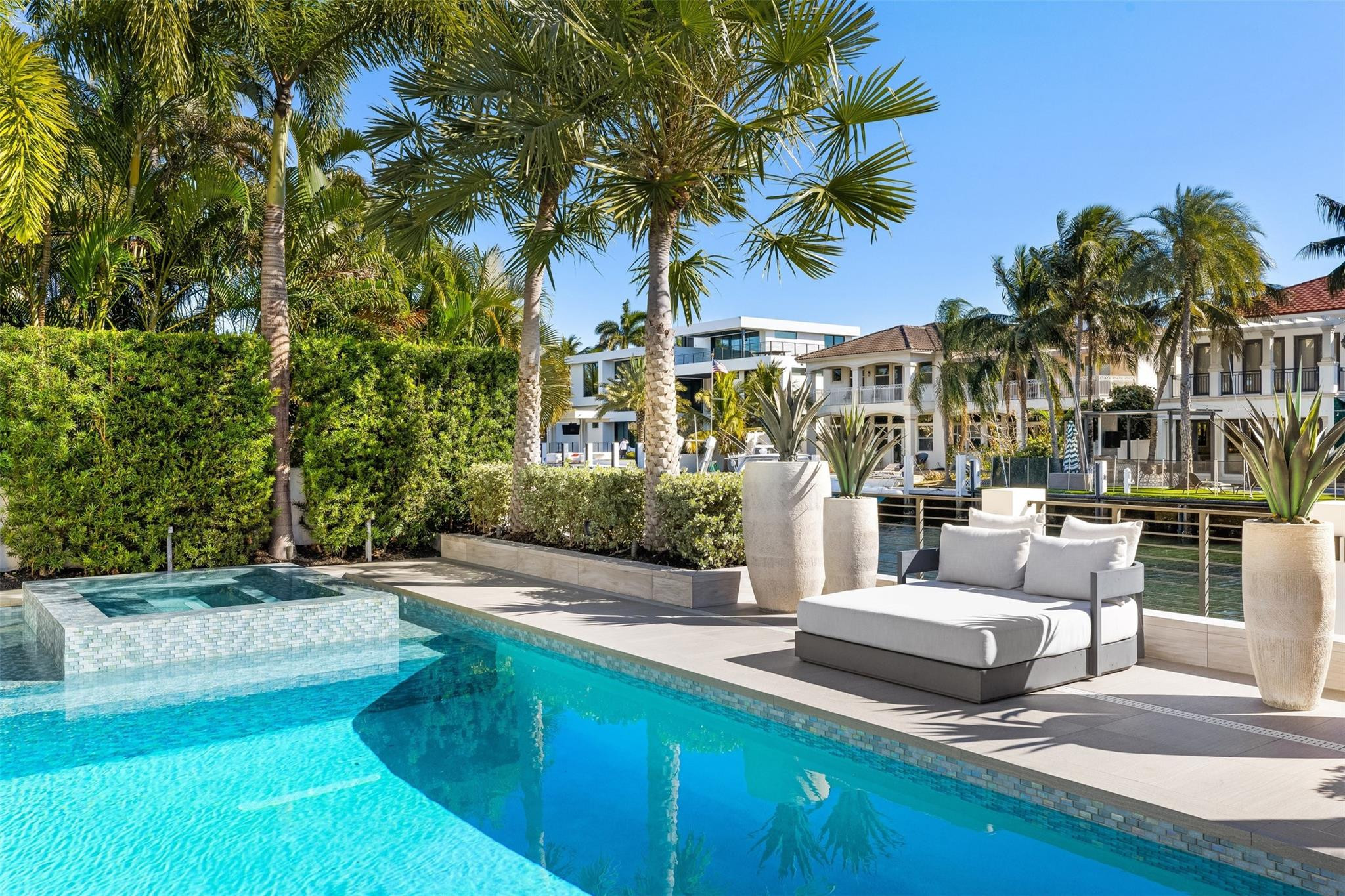 RIVIERA - Residential