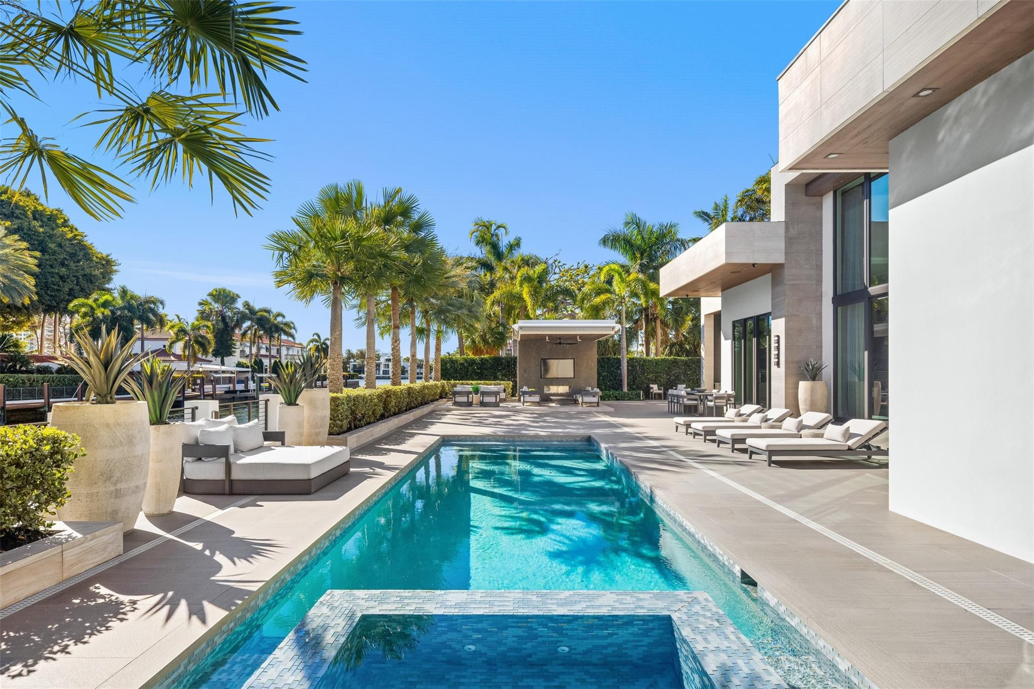 RIVIERA - Residential