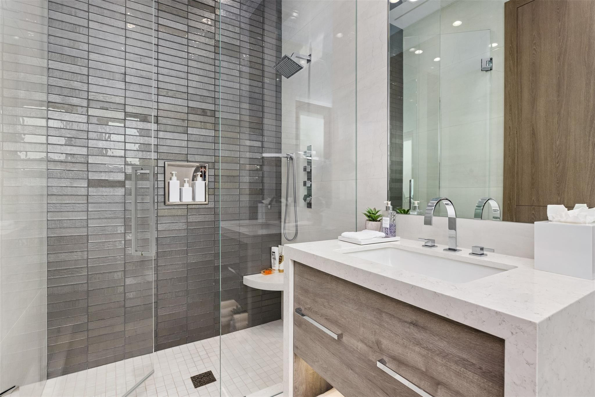 RIVIERA - Residential