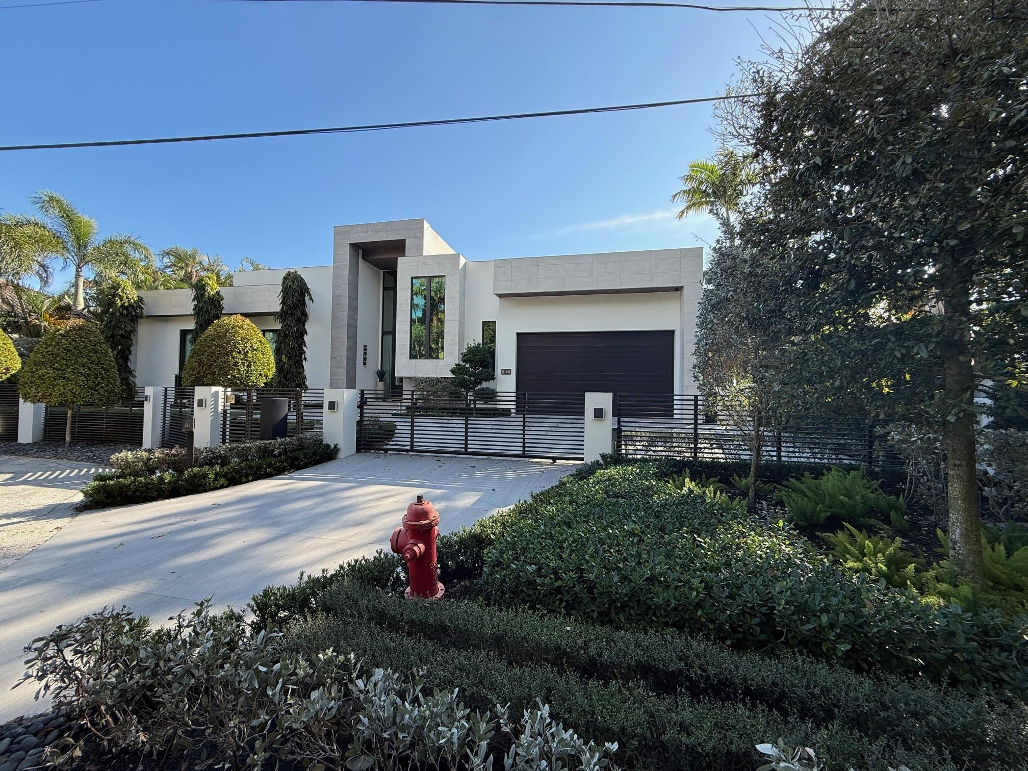 816 Riviera Isle Drive