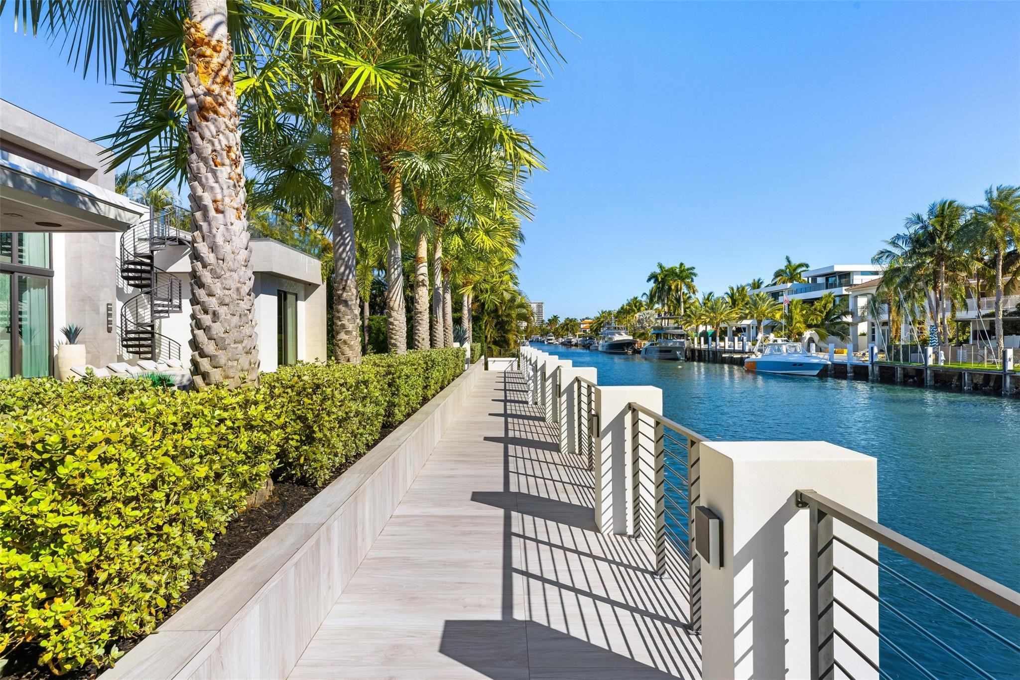 RIVIERA - Residential