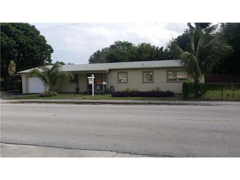 HOLLYWOOD PARK - Residential