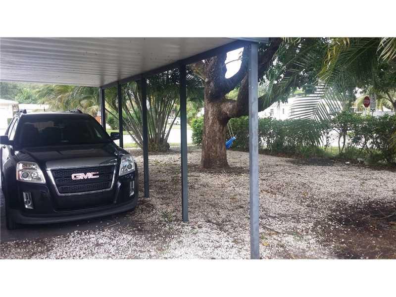 HOLLYWOOD PARK - Residential