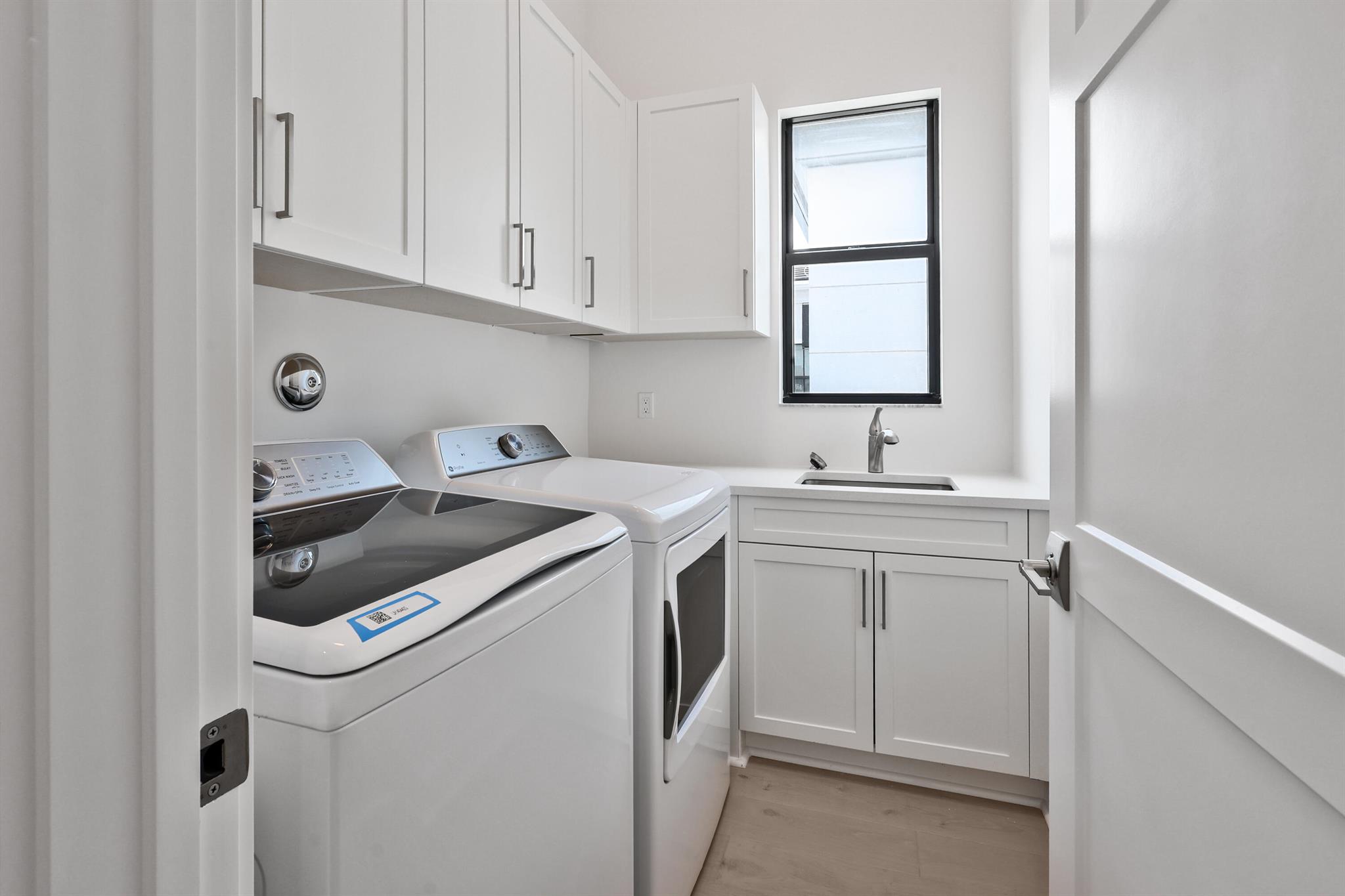 ARTISTRY REPLAT - Residential