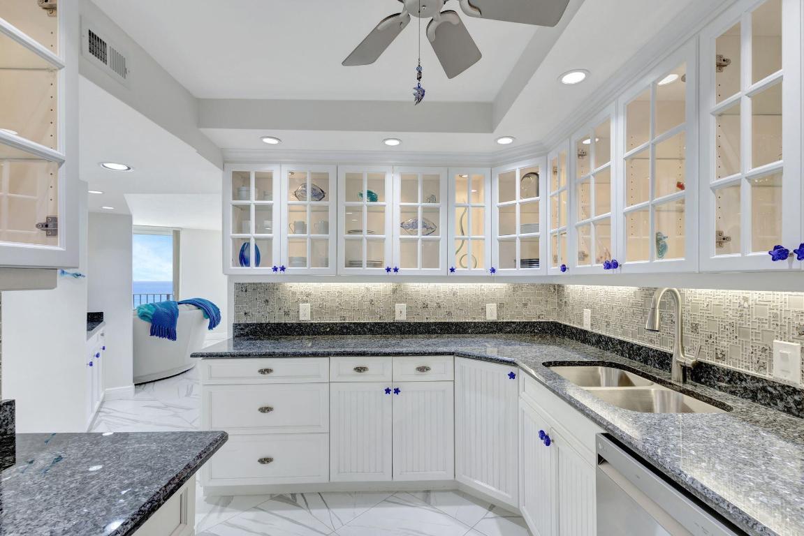 CONNEMARA CONDO - Residential Lease