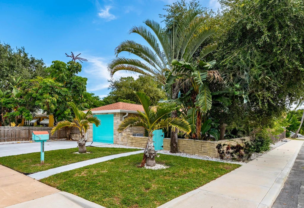 Photo of 1202 N K Street, Lake Worth Beach, FL 33460 (MLS # B26075699)