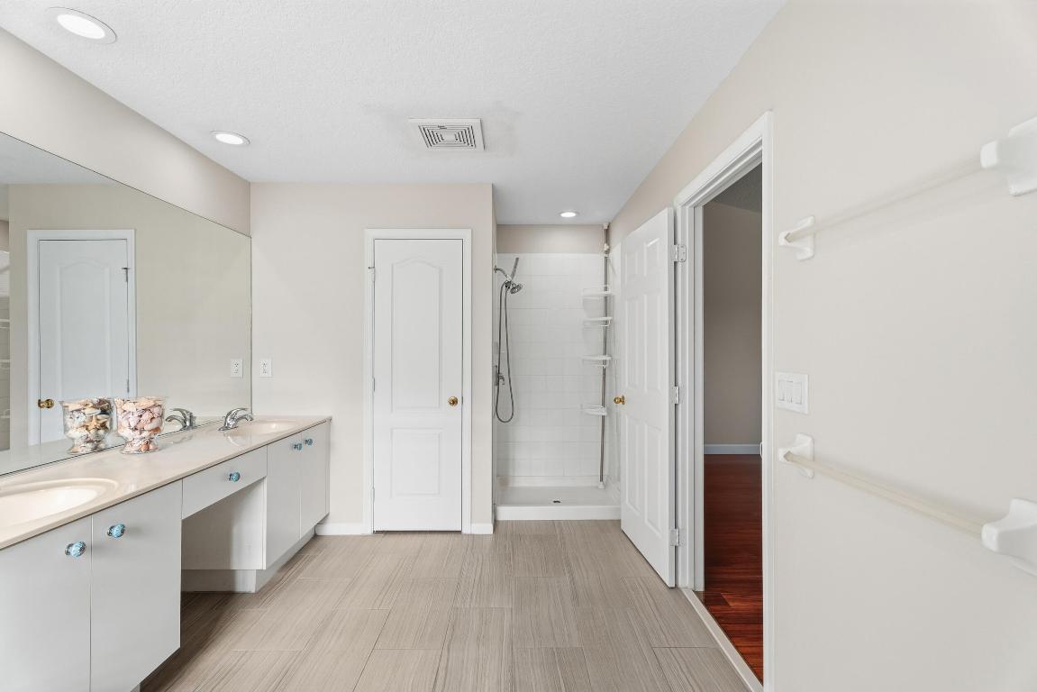 PALM POINTE AT MARTIN DOWNS (AKA MARTIN DOWNS PLAT - Residential