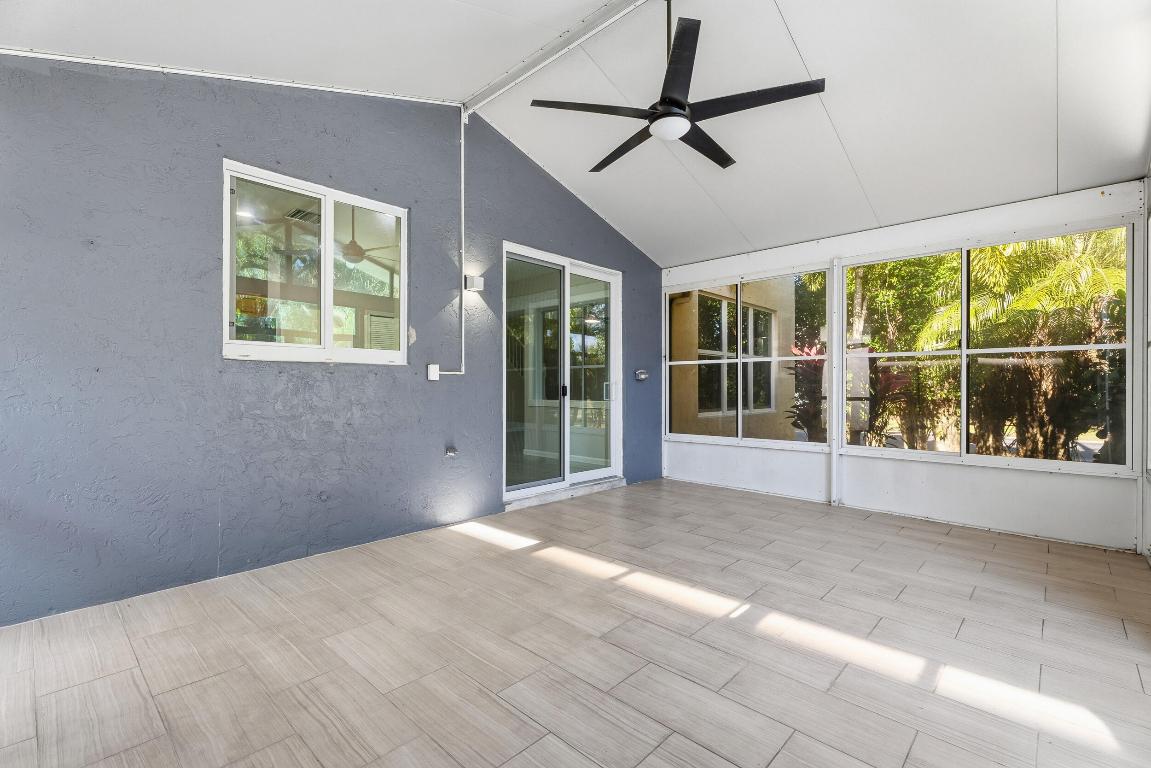 PALM POINTE AT MARTIN DOWNS (AKA MARTIN DOWNS PLAT - Residential