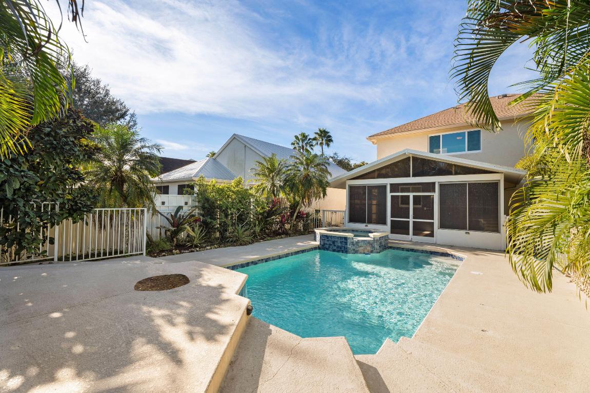 PALM POINTE AT MARTIN DOWNS (AKA MARTIN DOWNS PLAT - Residential