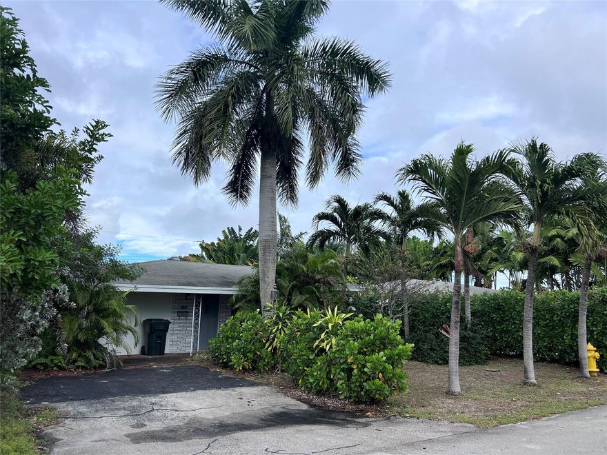 2 Bedroom & 2 Bathroom with a family room in the back with access to the back yard.  5,500 sq ft lot.  Property needs an entire rehab. Everything is original to the home. Roof has active leaks. Property to be sold as-is!