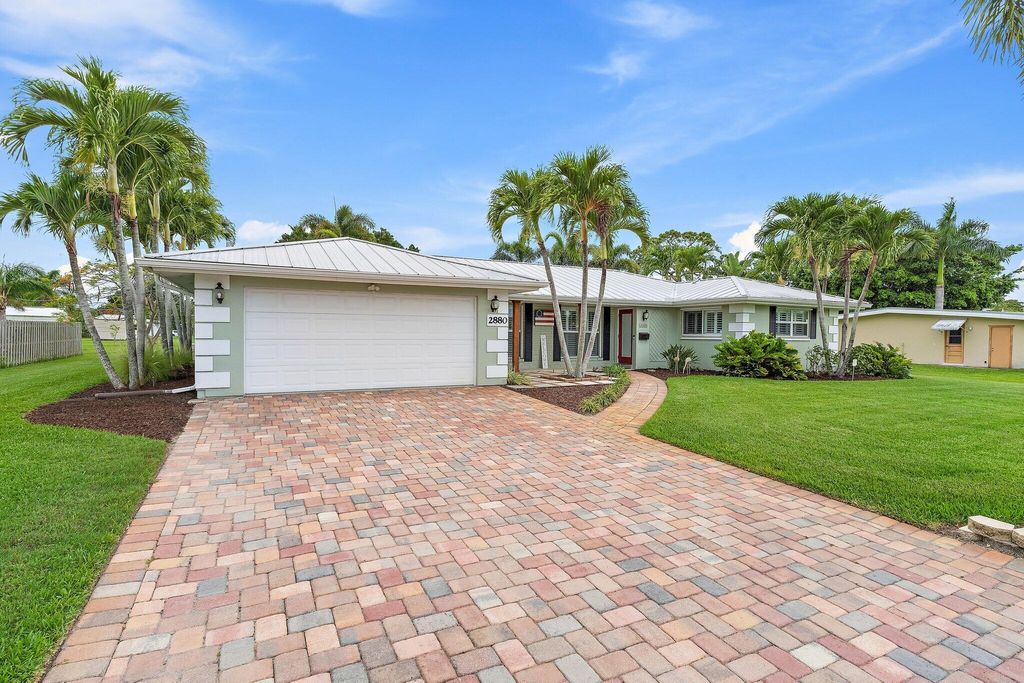 Photo of 2880 SE San Jeronimo Road, Port Saint Lucie, FL 34952 (MLS # R11098745)