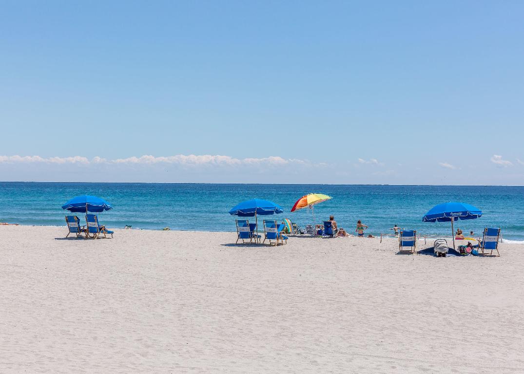 LAKESIDE CONDO - Residential Lease