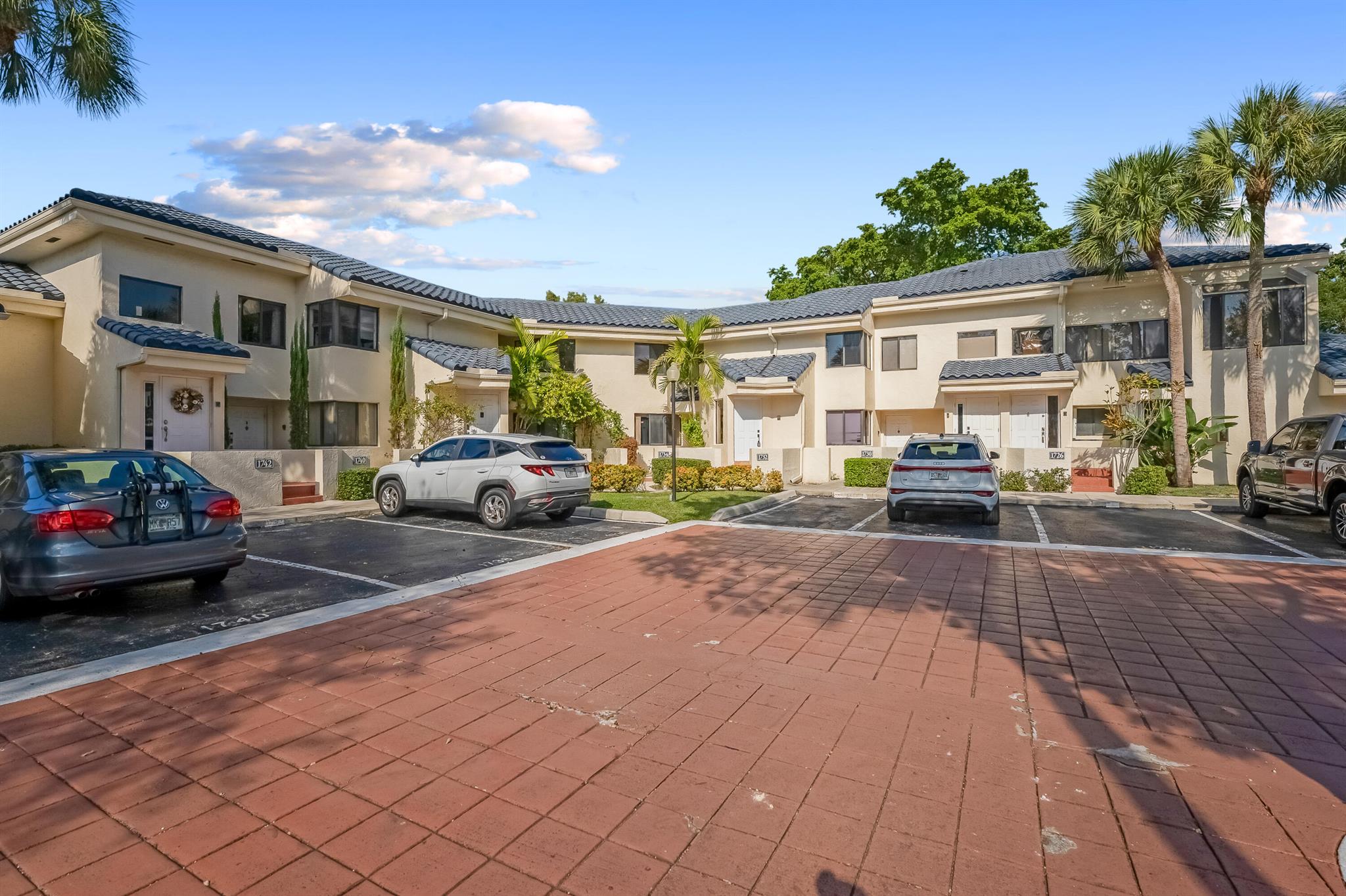 PARC VILLAGE CONDO - Residential Lease