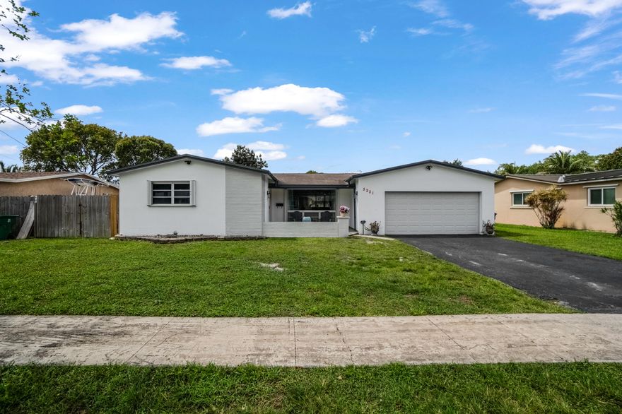 IT'S FINALLY HERE.  The Waterfront COOPER CITY pool home you have been waiting for.  NEW kitchen 2025,  Sprinkler, Pool pump and Diamond Brite 2020,  Electrical Panel 2022, Refrigerator & Microwave 2022, A/C 2025, Washer 2025, Dryer 2020, W/H 2021, Roof 2017/18.  Hurricane protection for windows.  Excellent Cooper City Schools.  Plenty of parking including the garage.  Amazing views from the backyard!  Bring your fishing rods and your boat!  9600 sq foot lot.   Don't let this highly desireable home in Cooper City "SOMEPLACE SPECIAL"  get away.  NO HOA!  PET FRIENDLY Community!  WALK to all Public Schools.  Close to Cooper Colony Golf Course, Tin Cup, Colony Park, Library and more!  Bring your golf cart and enjoy the ride through the tree lined streets of Cooper City.