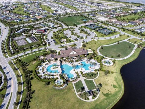 A home in Loxahatchee