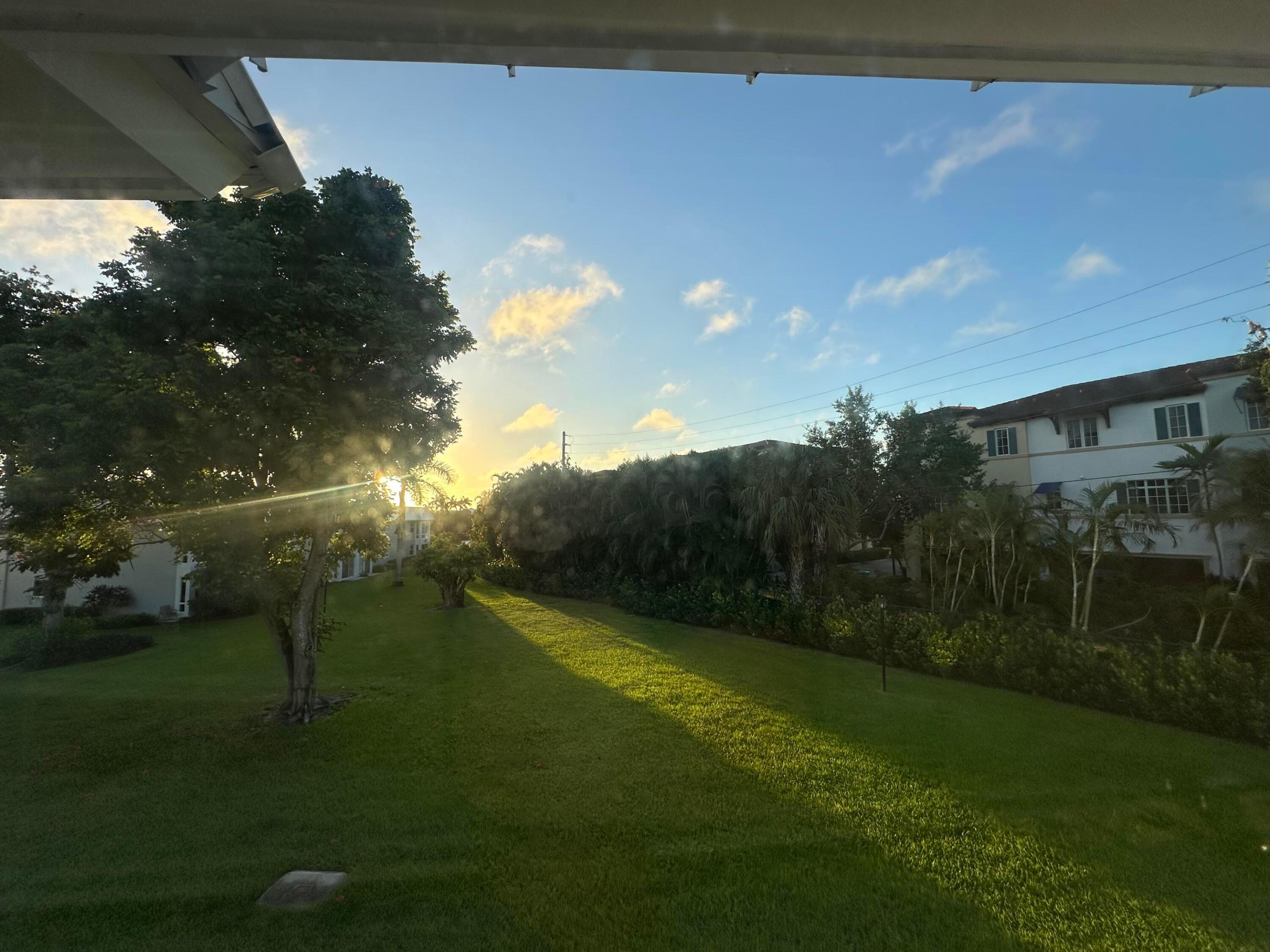 COLONIAL CLUB CONDO SEC 1 - Residential