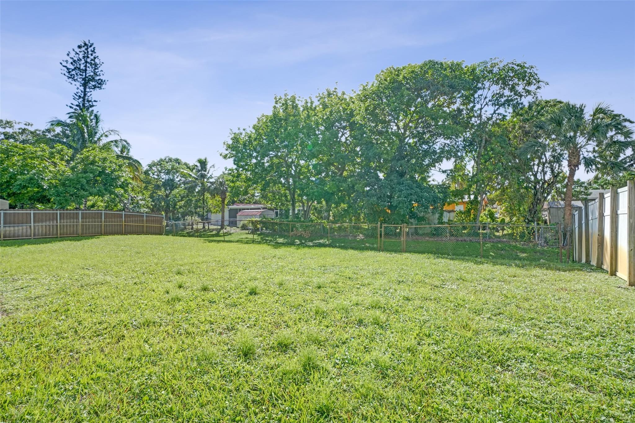 BREEZESWEPT PARK ESTATES - Residential