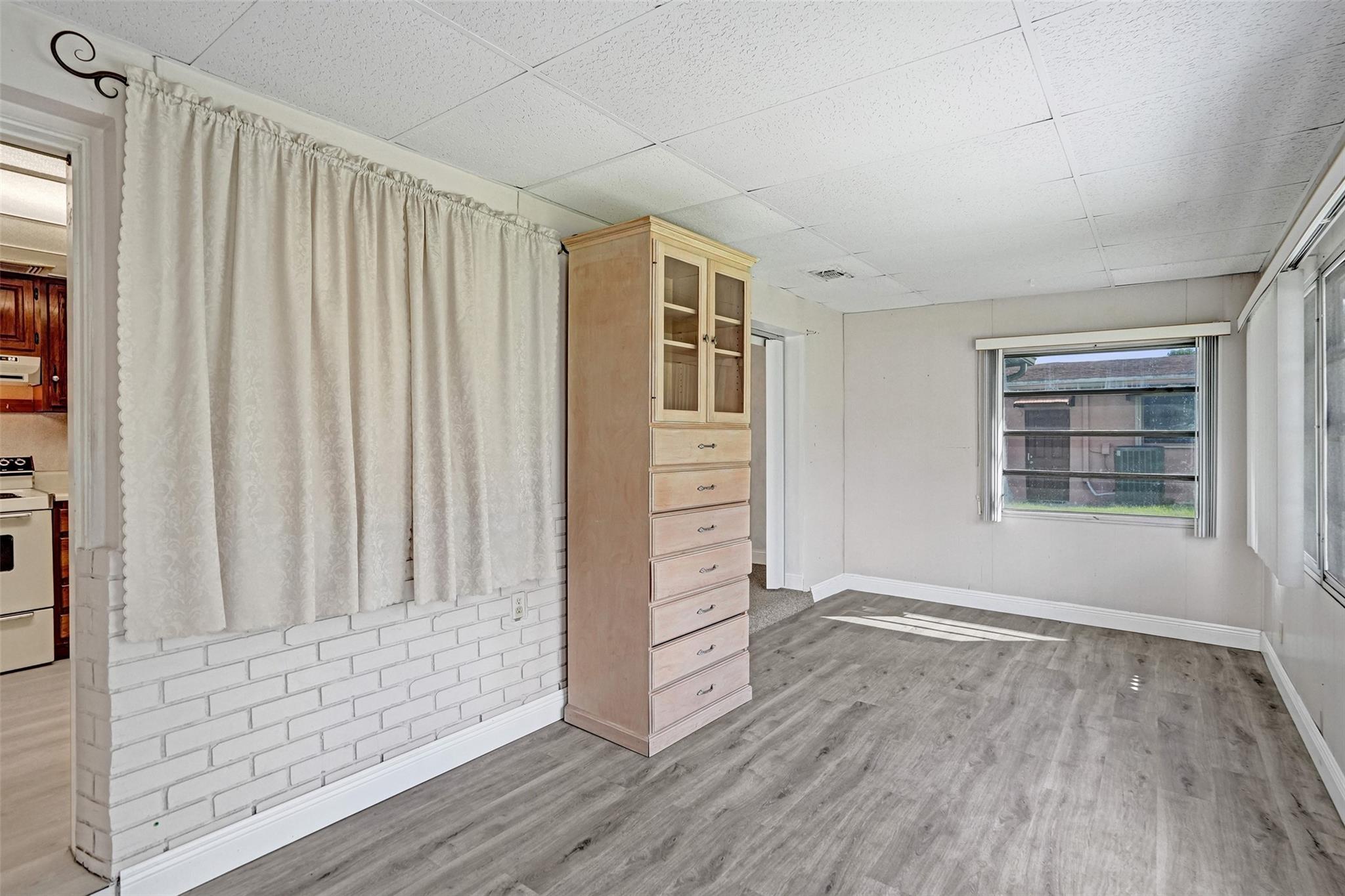 BREEZESWEPT PARK ESTATES - Residential