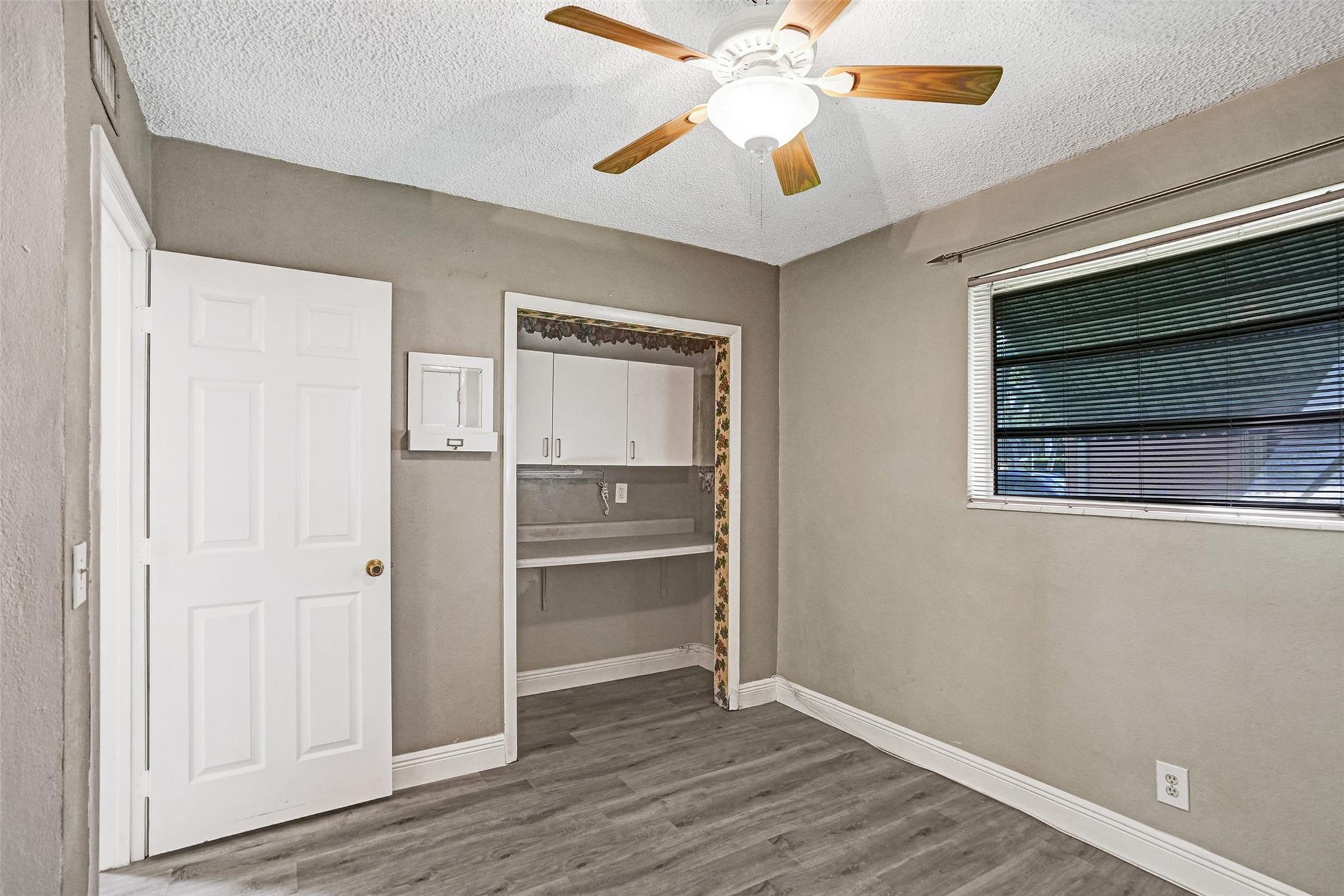 BREEZESWEPT PARK ESTATES - Residential