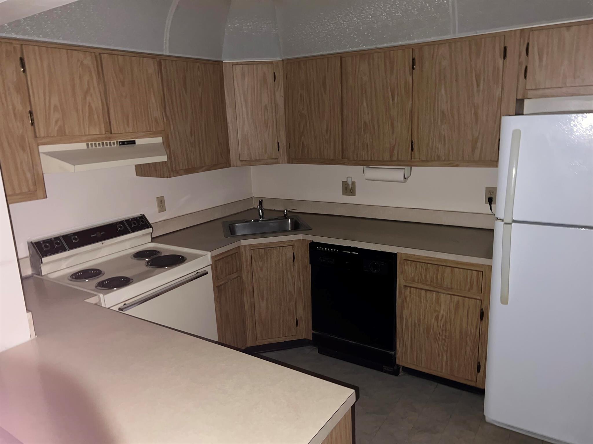 PINE RIDGE SOUTH IV - Residential