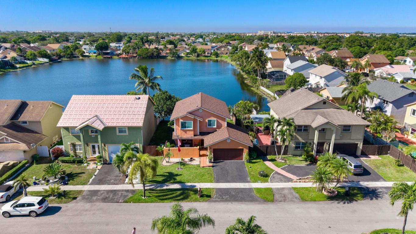 LAKESIDE SOUTH PHASE 2 - Residential